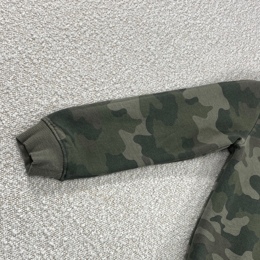 Classic Green Camo Crewneck Sweater - kids Cat & Jack size s6/7 - Picture 12 of 15